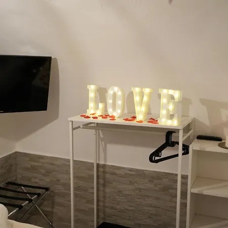 Cantovi Apartament *